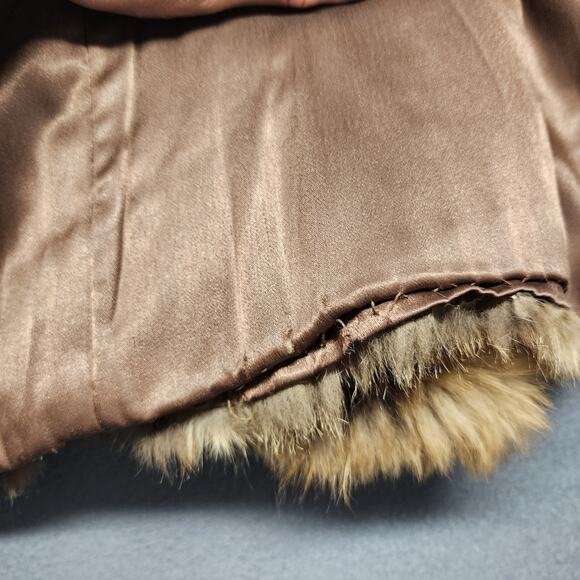 Vintage Womens Fur Coat Small Byrons Akron *FLAWS - Picture 15 of 16